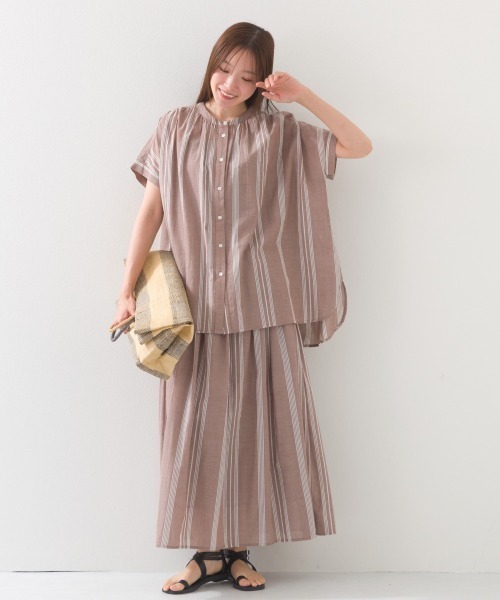 OMNES（オムネス）の「コットンボイル総柄ワイドシルエットギャザー半袖シャツ（シャツ/ブラウス・レディース・ブルー系その他/グリーン系その他/パープル/ブラック×ホワイト/ブラック×グリーン/アイボリー/パープル系その他/キナリ/ネイビー/ブラウン系その他/グリーン系その他2・FREE）」の20枚目の写真