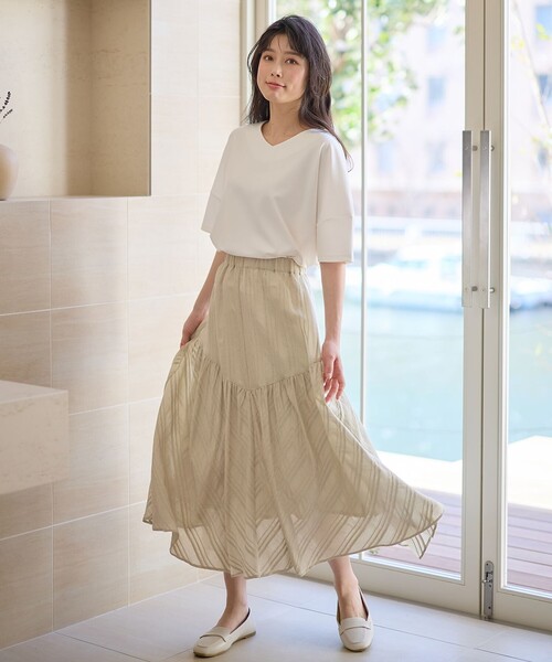 ANY(エニィ)の「【ウエストゴム】モールストライプティアードスカート(スカート・レディース・ベージュ系/ブラック系・3/2)」の1枚目の写真