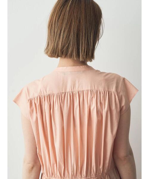 YECCA VECCA(イェッカヴェッカ)の「【ORGABITS】ドロストギャザーシャツワンピース(シャツワンピース・レディース・ライトベージュ/ダークネイビー/サーモンピンク・FREE)」の8枚目の写真