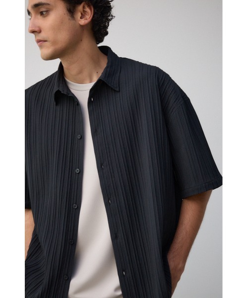 AZUL by moussy（アズールバイマウジー）の「タック楊柳リラックスシャツ（シャツ/ブラウス・メンズ・ブラック/ライトグレー/ベージュ・FREE）」の5枚目の写真