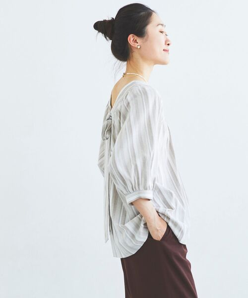 le.coeur blanc（ルクールブラン）の「バックリボンストライプブラウス（シャツ/ブラウス・レディース・ベージュ系その他2/ブラック系その他/イエロー系その他・38）」の11枚目の写真