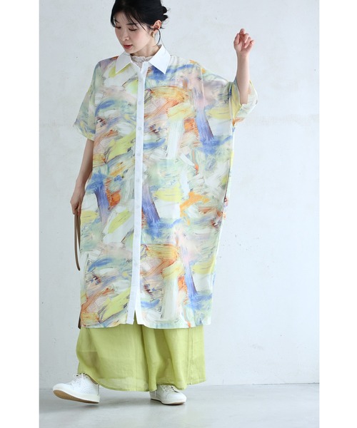 cawaii(カワイイ)の「左右で魅せるアシンメトリーデザインの水彩画アートシャツワンピース(シャツワンピース・レディース・ホワイト・FREE)」の18枚目の写真