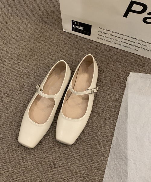 MILAE(ミレ)の「ストラップパンプス(パンプス・レディース・ベージュ/オフホワイト/ブラック/シルバー・24.5cm/24cm/23.5cm/23cm)」の7枚目の写真