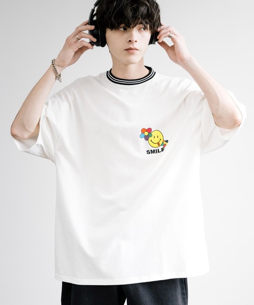 Rocky Monroe（ロッキーモンロー）の「SMILEY FACE スマイリーフェイス ワンポイントビッグシルエット半袖Ｔシャツ（Tシャツ/カットソー・メンズ・チャコール/ネイビー/イエロー/ホワイト×グレー/オフホワイト/ダークグリーン/ネイビー系/ホワイト×ブルー/ホワイト×グリーン/ホワイト×レッド/ブラック/ホワイト系・M/L）」の7枚目の写真