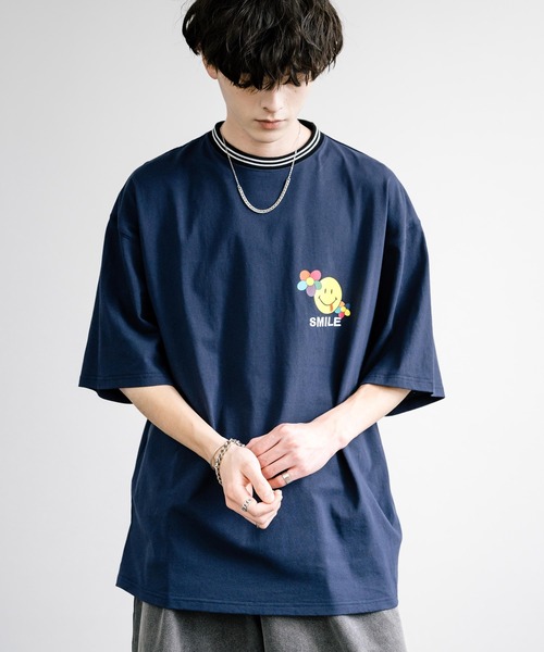 Rocky Monroe（ロッキーモンロー）の「SMILEY FACE スマイリーフェイス ワンポイントビッグシルエット半袖Ｔシャツ（Tシャツ/カットソー・メンズ・チャコール/ネイビー/イエロー/ホワイト×グレー/オフホワイト/ダークグリーン/ネイビー系/ホワイト×ブルー/ホワイト×グリーン/ホワイト×レッド/ブラック/ホワイト系・M/L）」の11枚目の写真
