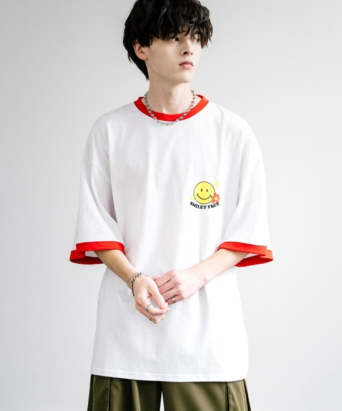 Rocky Monroe（ロッキーモンロー）の「SMILEY FACE スマイリーフェイス ワンポイントビッグシルエット半袖Ｔシャツ（Tシャツ/カットソー・メンズ・チャコール/ネイビー/イエロー/ホワイト×グレー/オフホワイト/ダークグリーン/ネイビー系/ホワイト×ブルー/ホワイト×グリーン/ホワイト×レッド/ブラック/ホワイト系・M/L）」の3枚目の写真