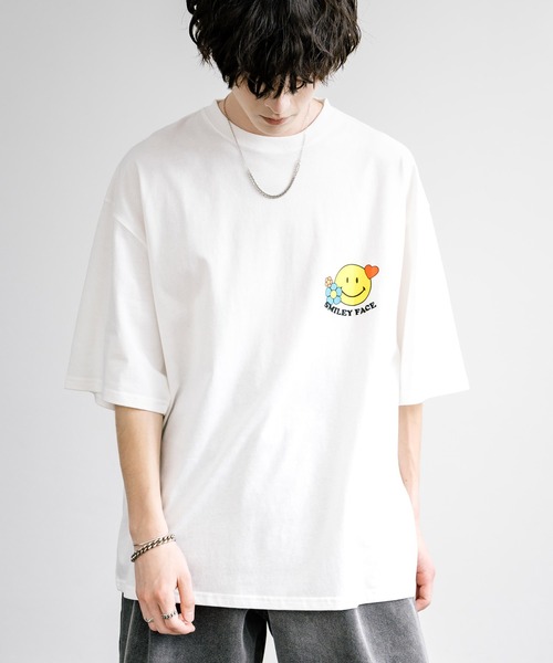 Rocky Monroe（ロッキーモンロー）の「SMILEY FACE スマイリーフェイス ワンポイントビッグシルエット半袖Ｔシャツ（Tシャツ/カットソー・メンズ・チャコール/ネイビー/イエロー/ホワイト×グレー/オフホワイト/ダークグリーン/ネイビー系/ホワイト×ブルー/ホワイト×グリーン/ホワイト×レッド/ブラック/ホワイト系・M/L）」の13枚目の写真