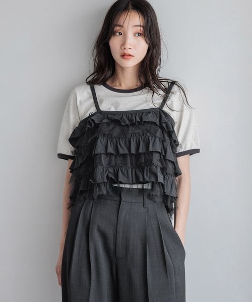 LOWRYS FARM（ローリーズファーム）の「カットフリルチュールビスチェ　131351（キャミソール・レディース・グレー/ブラック/アイボリー・FREE）」の2枚目の写真