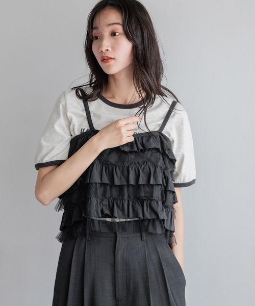 LOWRYS FARM（ローリーズファーム）の「カットフリルチュールビスチェ　131351（キャミソール・レディース・グレー/ブラック/アイボリー・FREE）」の4枚目の写真