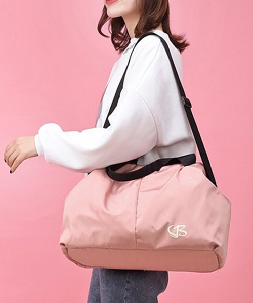 DAY CLOSET(デイ クローゼット)の「2WAY大容量撥水加工BIGボストンバッグ(ボストンバッグ・レディース・ピンク/ブラック/ブルー系その他/スモークピンク・ONE SIZE)」の11枚目の写真