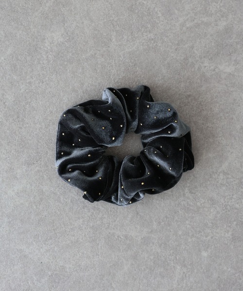 BLUEEAST（ブルーイースト）の「《シュシュランキング1位獲得！》スタッズベロアシュシュ（シュシュ・レディース・ブラック/ブラウン/グレー・FREE）」の16枚目の写真