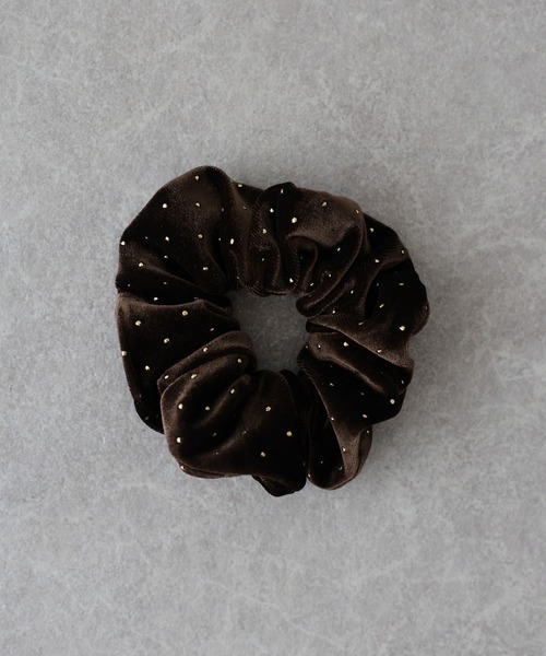 BLUEEAST（ブルーイースト）の「《シュシュランキング1位獲得！》スタッズベロアシュシュ（シュシュ・レディース・ブラック/ブラウン/グレー・FREE）」の17枚目の写真