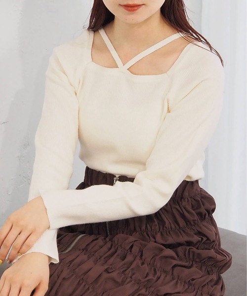 tiptop（ティップトップ）の「ホルターネックリブニット（ニット/セーター・レディース・ブラック/アイボリー/ブルー/ブラック系その他/ホワイト系その他・FREE）」の3枚目の写真