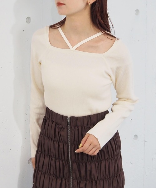 tiptop（ティップトップ）の「ホルターネックリブニット（ニット/セーター・レディース・ブラック/アイボリー/ブルー/ブラック系その他/ホワイト系その他・FREE）」の8枚目の写真