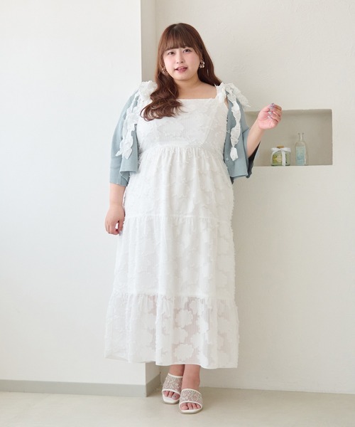 Louiosy（ルオシー）の「【大きいサイズ】フラワージャガードフリルリボンティアードキャミワンピ（ワンピース・レディース・ピンク/オフホワイト・4L/3L）」の3枚目の写真