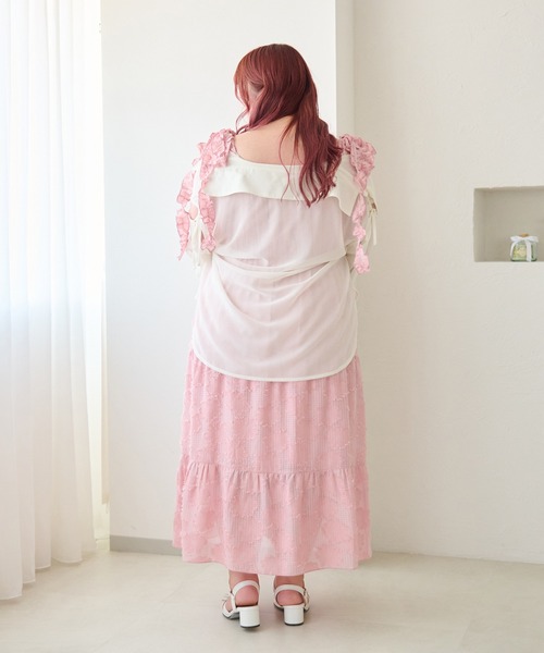 Louiosy（ルオシー）の「【大きいサイズ】フラワージャガードフリルリボンティアードキャミワンピ（ワンピース・レディース・ピンク/オフホワイト・4L/3L）」の18枚目の写真