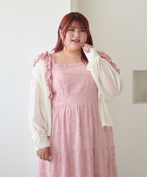 Louiosy（ルオシー）の「【大きいサイズ】フラワージャガードフリルリボンティアードキャミワンピ（ワンピース・レディース・ピンク/オフホワイト・4L/3L）」の19枚目の写真