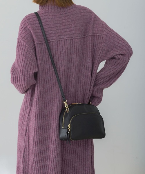 URBAN RESEARCH ROSSO WOMEN(アーバンリサーチ ロッソ)の「ラウンドショルダーバッグ(ショルダーバッグ・レディース・グリーン/ベージュ/ブラック・-)」の4枚目の写真