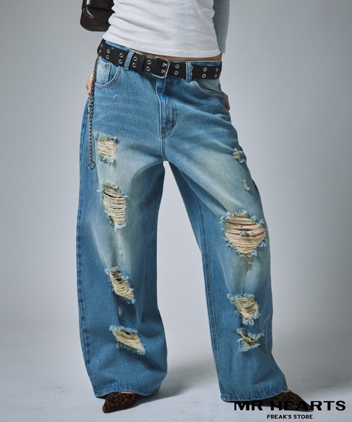 FREAK'S STORE（フリークスストア）の「限定展開 MR HEARTS/ミスターハーツ VINTAGE WASH DAMAGE WIDE DENIM（その他パンツ・メンズ・ブラック/ブルー・SMALL/MEDIUM/LARGE）」の2枚目の写真