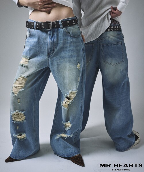 FREAK'S STORE（フリークスストア）の「限定展開 MR HEARTS/ミスターハーツ VINTAGE WASH DAMAGE WIDE DENIM（その他パンツ・メンズ・ブラック/ブルー・SMALL/MEDIUM/LARGE）」の3枚目の写真
