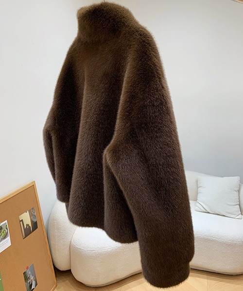 WEGO（ウィゴー）の「WEGO/【大人気】スタンドカラーふわもこフェイクファーショートジャケット（ブルゾン・レディース・ホワイト/ブラウン/ブラック・MEDIUM/LARGE）」の15枚目の写真