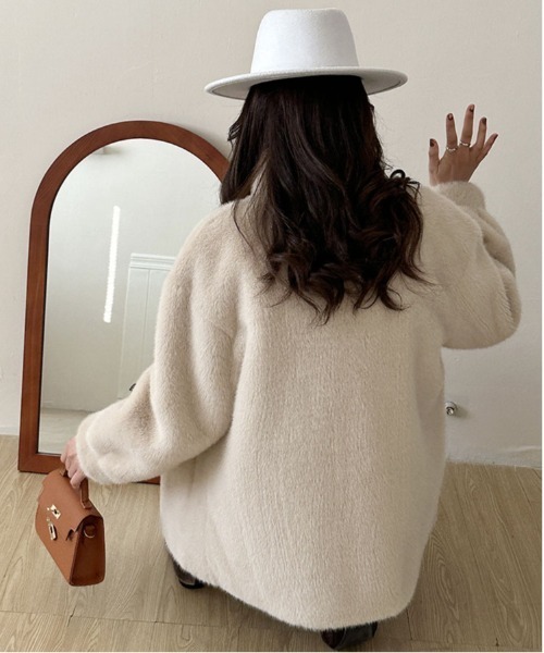 WEGO（ウィゴー）の「WEGO/【大人気】スタンドカラーふわもこフェイクファーショートジャケット（ブルゾン・レディース・ホワイト/ブラウン/ブラック・MEDIUM/LARGE）」の18枚目の写真