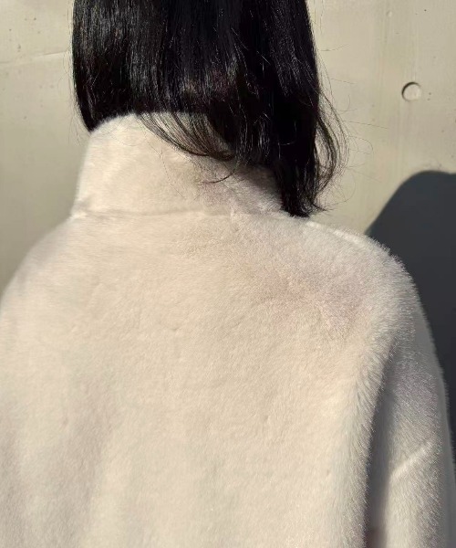 WEGO（ウィゴー）の「WEGO/【大人気】スタンドカラーふわもこフェイクファーショートジャケット（ブルゾン・レディース・ホワイト/ブラウン/ブラック・MEDIUM/LARGE）」の21枚目の写真