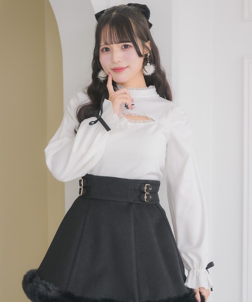 ROJITA（ロジータ）の「ロゴ刺繍デコルテ開きリブトップス（Tシャツ/カットソー・レディース・ブラック/ホワイト・FREE）」の16枚目の写真