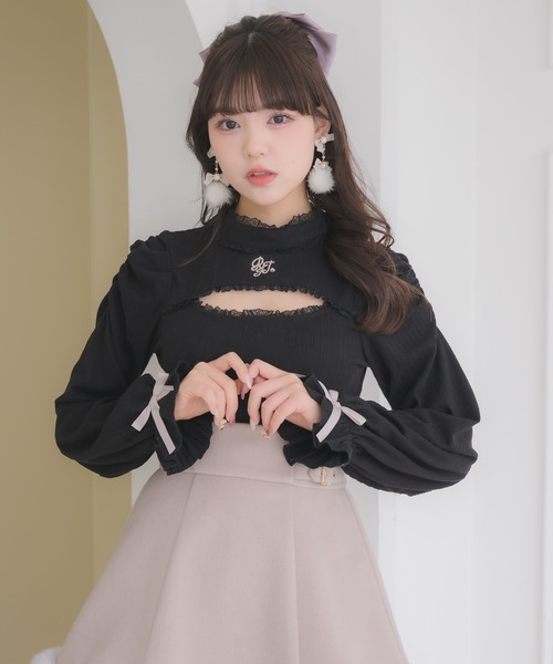 ROJITA（ロジータ）の「ロゴ刺繍デコルテ開きリブトップス（Tシャツ/カットソー・レディース・ブラック/ホワイト・FREE）」の8枚目の写真