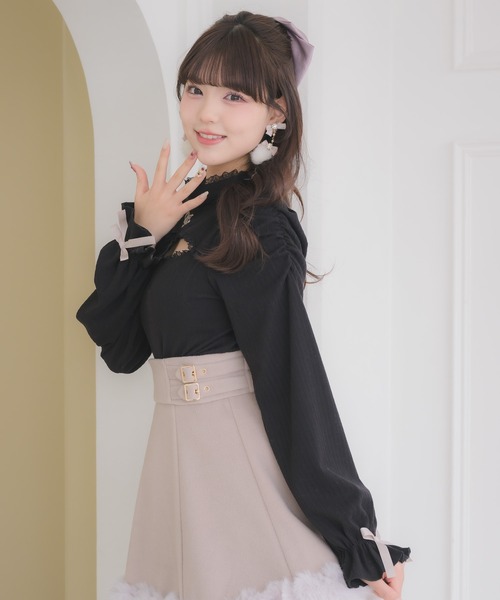 ROJITA（ロジータ）の「ロゴ刺繍デコルテ開きリブトップス（Tシャツ/カットソー・レディース・ブラック/ホワイト・FREE）」の5枚目の写真