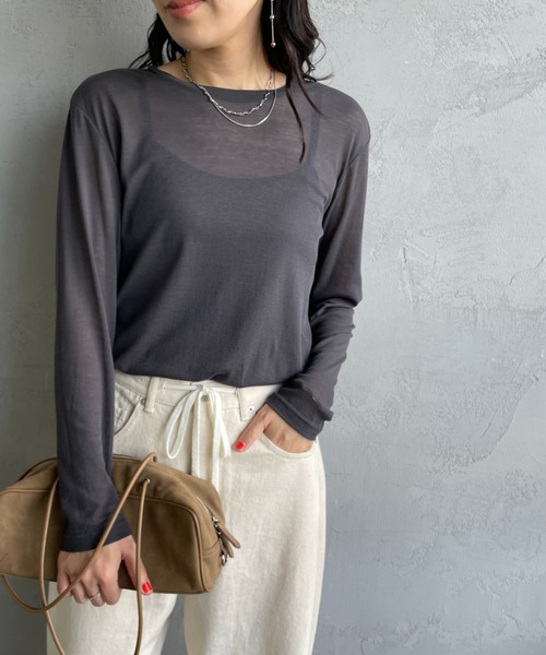 JEANS FACTORY Clothes（ジーンズファクトリークローズ）の「[Jeans Factory Clothes/ジーンズファクトリークローズ] クルーネック ロングスリーブシアーカットソー（Tシャツ/カットソー・レディース・オフホワイト/ブラック/ピンク/オレンジ/ブラウン/チャコールグレー/サックスブルー・F）」の4枚目の写真