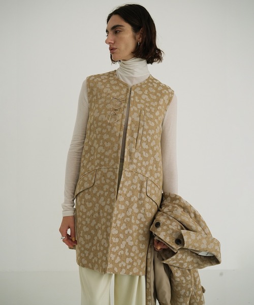 CLANE(クラネ)の「LEOPARD LONG GILET(その他トップス・レディース・ブラック/ベージュ・FREE)」の3枚目の写真
