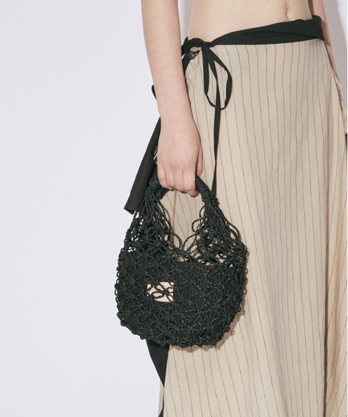 beautiful people（ビューティフルピープル）の「abaca twist         bag S（ハンドバッグ・レディース・ブラック/イエロー/レッド/ブルー・FREE）」の5枚目の写真