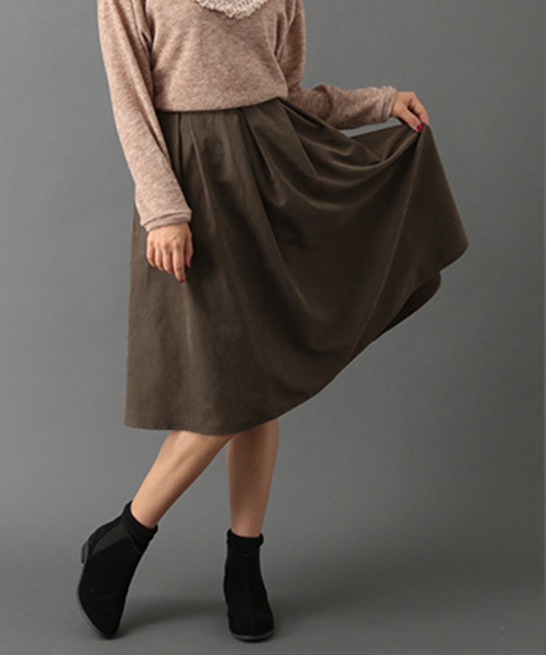 SEVENDAYS=SUNDAY（セブンデイズサンデイ）の「フェイクスエード　フレアスカート（スカート・レディース・カーキ/ネイビー/キャメル・MEDIUM/LARGE）」の2枚目の写真