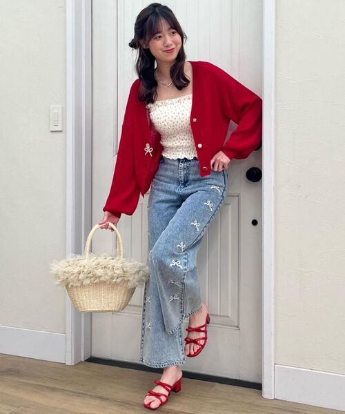 MAJESTIC LEGON（マジェスティックレゴン）の「リボンビジューデニムパンツ（デニムパンツ・レディース・グレー系その他/ブルー系その他3/グレー/サックスブルー/ピンク/ネイビー・SMALL/LARGE/MEDIUM）」の4枚目の写真