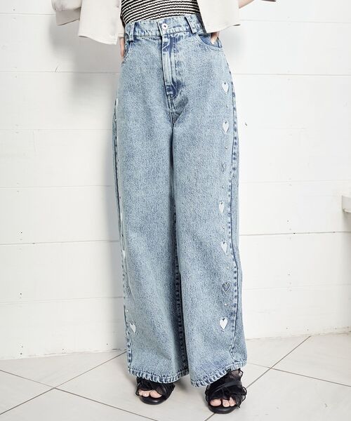 MAJESTIC LEGON（マジェスティックレゴン）の「リボンビジューデニムパンツ（デニムパンツ・レディース・グレー系その他/ブルー系その他3/グレー/サックスブルー/ピンク/ネイビー・SMALL/LARGE/MEDIUM）」の10枚目の写真