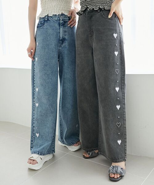 MAJESTIC LEGON（マジェスティックレゴン）の「リボンビジューデニムパンツ（デニムパンツ・レディース・グレー系その他/ブルー系その他3/グレー/サックスブルー/ピンク/ネイビー・SMALL/LARGE/MEDIUM）」の15枚目の写真