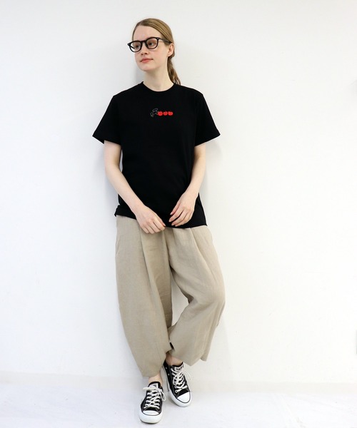 haupia（ハウピア）の「シロペキはリンゴ３個分【Tシャツ】（Tシャツ/カットソー・レディース・オフホワイト/グレー/サックスブルー/ブラック・MEDIUM）」の18枚目の写真