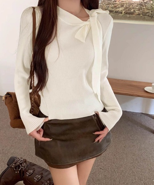 Miniministore(ミニミニストア)の「リボンネック リブニット トップス(ニット/セーター・レディース・ブラック/キャメル/アイボリー/パープル・FREE)」の5枚目の写真