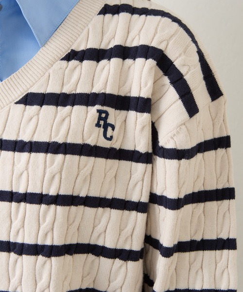RAY CASSIN(レイカズン)の「【襟取り外し可】襟付ルーズケーブルVネックニット(ニット/セーター・レディース・アイボリー/ブルー系その他2/ベージュ/ネイビー・FREE)」の6枚目の写真