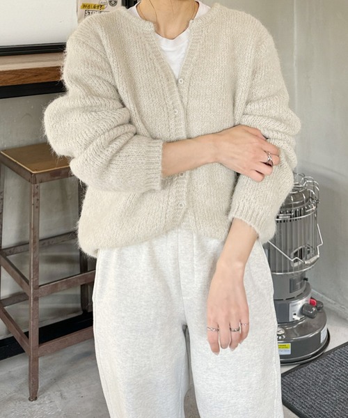 LE MORE（リモア）の「ヘンリーVネックカーディガン（カーディガン/ボレロ・レディース・ベージュ/アイボリー/チャコール・FREE）」の10枚目の写真