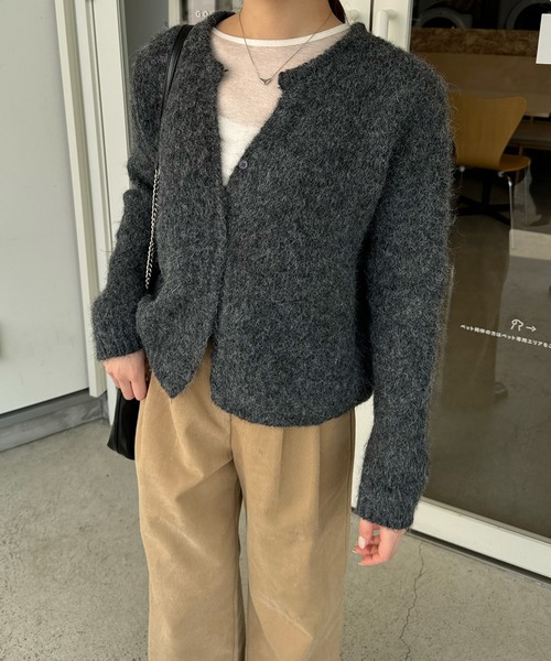 LE MORE（リモア）の「ヘンリーVネックカーディガン（カーディガン/ボレロ・レディース・ベージュ/アイボリー/チャコール・FREE）」の19枚目の写真