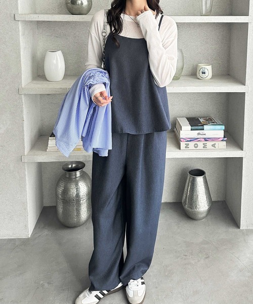 GeeRA（ジーラ）の「セットアップ風ペプラムフリルビスチェサロペット（サロペット/オーバーオール・レディース・チャコール/ブラック/ライトベージュ/ネイビー系・LARGE/X-LARGE/MEDIUM/SMALL）」の4枚目の写真