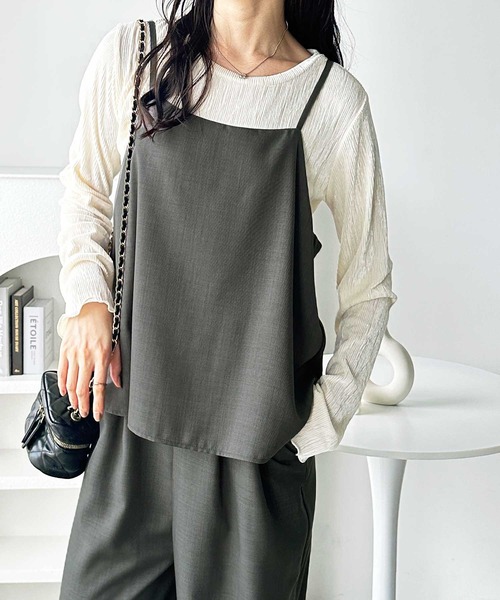 GeeRA（ジーラ）の「セットアップ風ペプラムフリルビスチェサロペット（サロペット/オーバーオール・レディース・チャコール/ブラック/ライトベージュ/ネイビー系・LARGE/X-LARGE/MEDIUM/SMALL）」の7枚目の写真