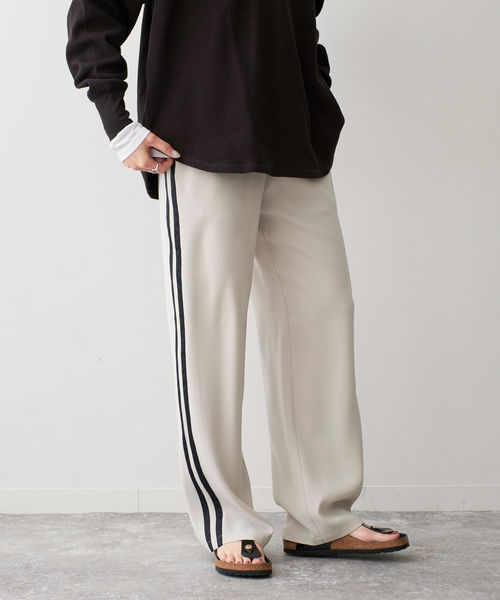 Spick & Span(スピックアンドスパン)の「サテンライントラックパンツ(その他パンツ・レディース・その他6/その他9・36/38)」の8枚目の写真