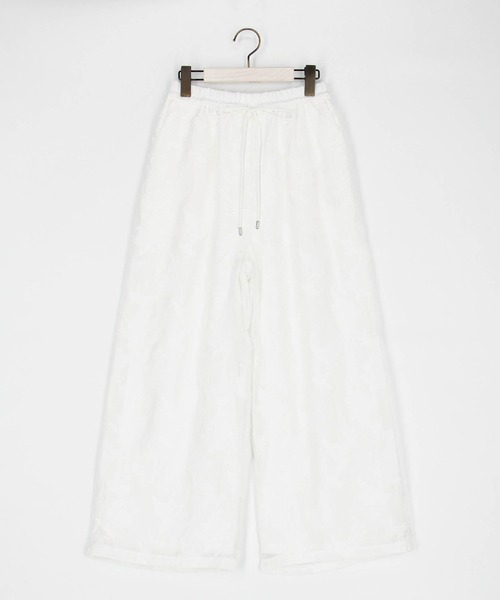 Grand PARK(グランドパーク)の「ペイズリー柄 ジャガードイージーパンツ(その他パンツ・レディース・ホワイト/グリーン/ブルー・FREE)」の2枚目の写真