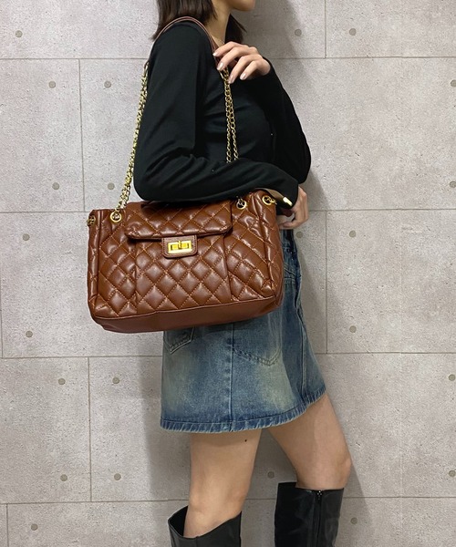 NANEA(ナネア)の「キルティングチェーントートバッグ(トートバッグ・レディース・ブラック/ブラウン/ベージュ・フリー)」の14枚目の写真