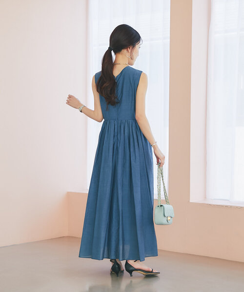 La boutique BonBon（ラブティックボンボン）の「【お上品】シアーデニムワンピース（ワンピース・レディース・ブルー/サックスブルー・36/38）」の9枚目の写真