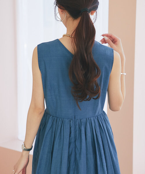 La boutique BonBon（ラブティックボンボン）の「【お上品】シアーデニムワンピース（ワンピース・レディース・ブルー/サックスブルー・36/38）」の6枚目の写真