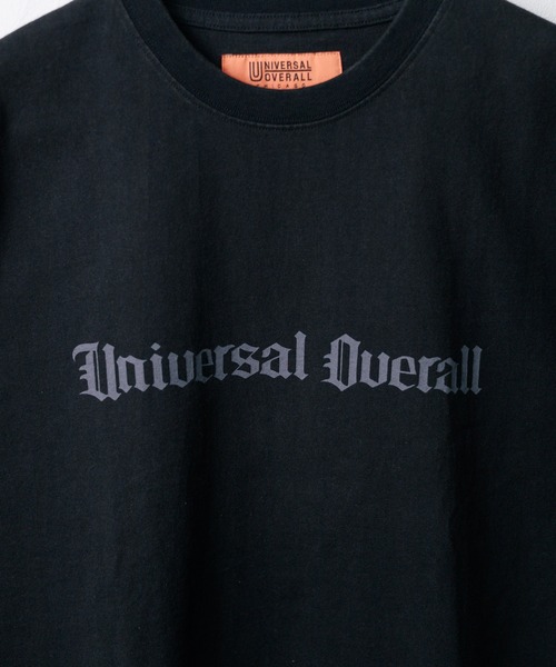 UNIVERSAL OVERALL（ユニバーサルオーバーオール）の「●UNIVERSAL OVERALL● OLD ENGLISH Logo Pigment TEE（Tシャツ/カットソー・レディース・ブラック/ブラック×ブラック・MEDIUM/LARGE/X-LARGE）」の5枚目の写真